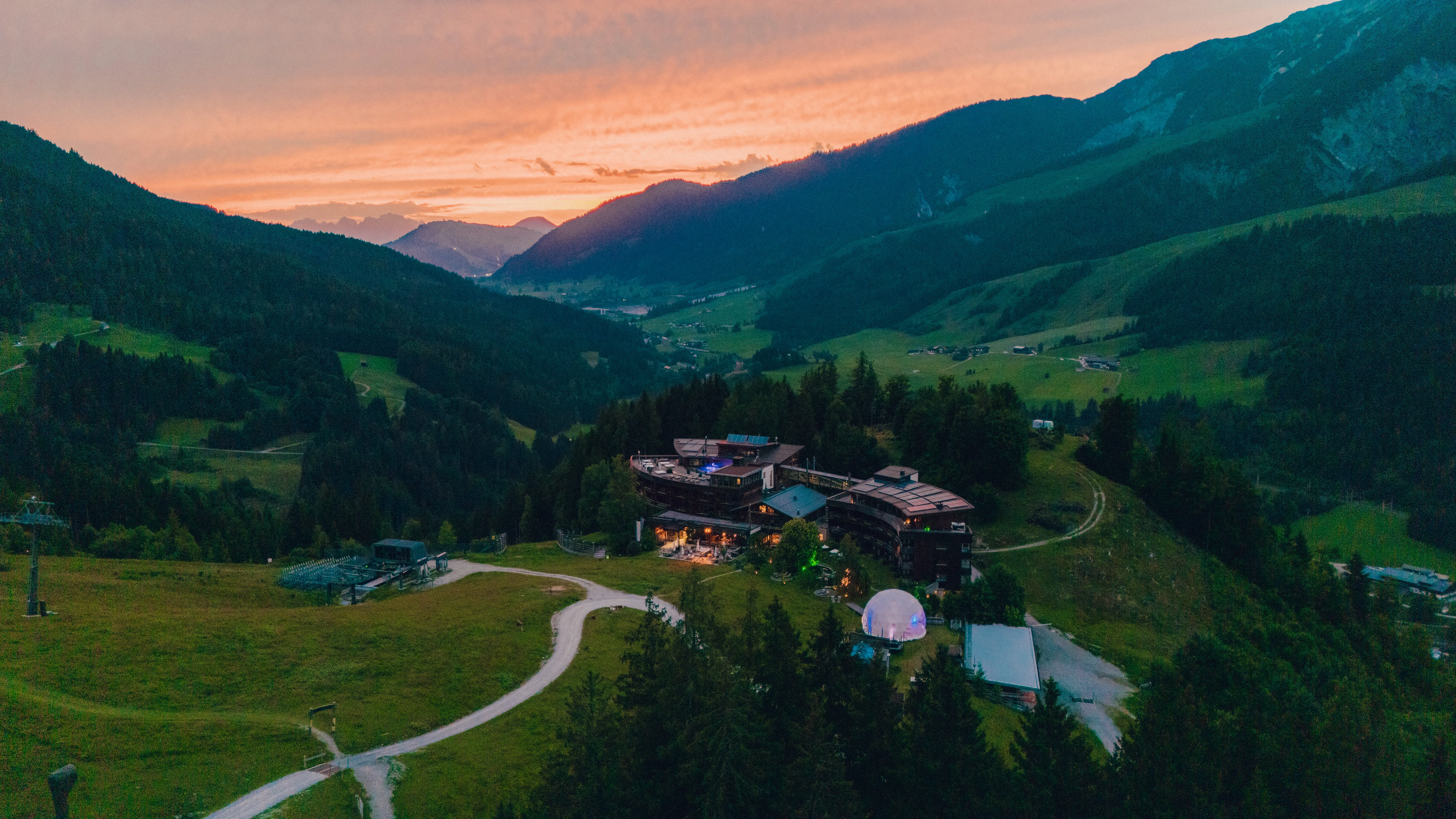Zonsondergang op de berg